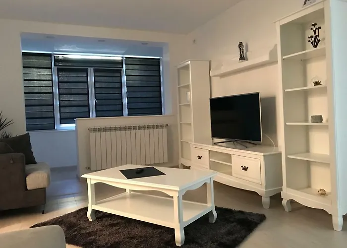 Sarah Apartments