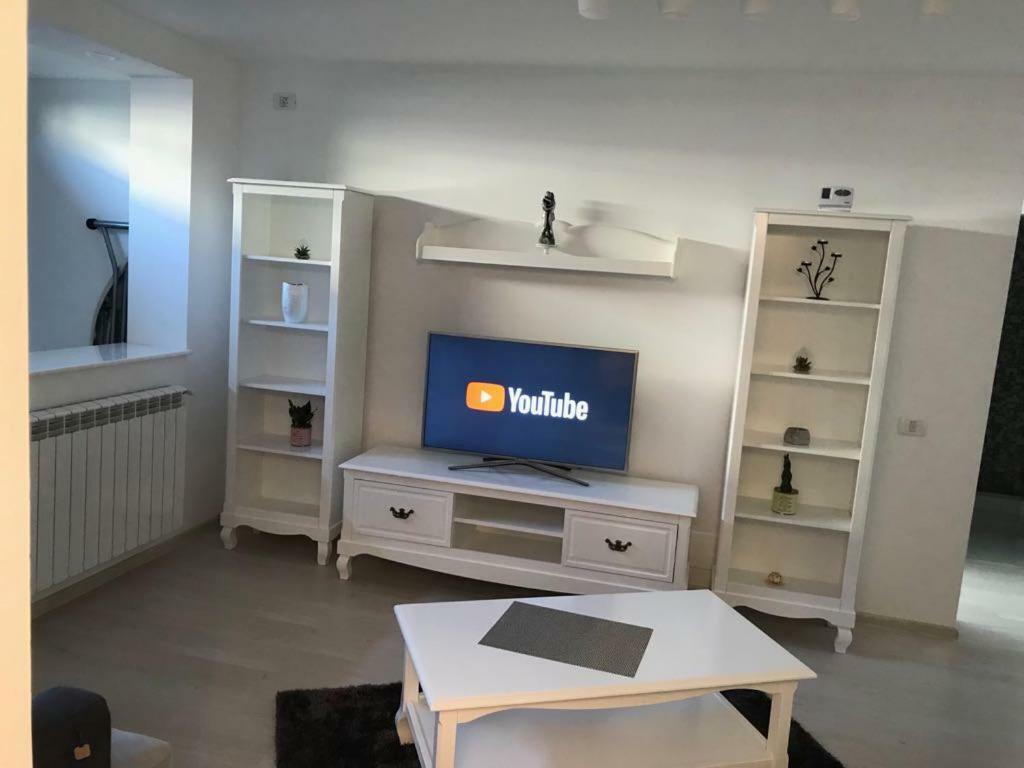 Apartment Sarah Piatra Neamt